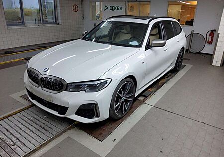 BMW 340 xDRIVE TOURING 19Z./LSR/ACC/HuD/PANO/StHz