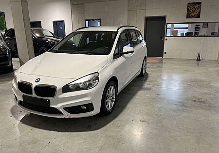 BMW 218 i Advantage Gran Tourer,Navi,AHK,SHZ,1.Hand