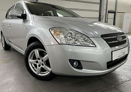 Kia Cee'd Ceed / EX 1.6 AUTOMATIK KLIMA SHZ ALU SCHIEBEDACH Klima