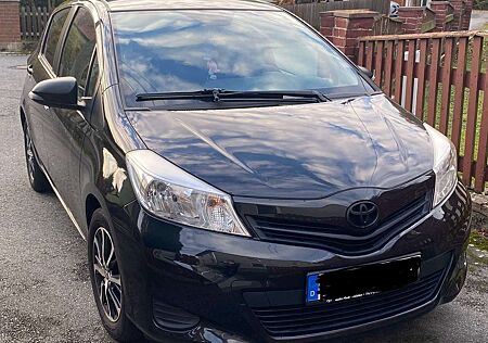 Toyota Yaris 1.33 VVT-i Sol