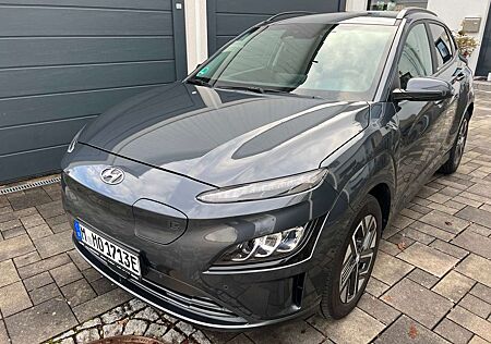 Hyundai Kona Trend Elektro 2WD Navi Kamera LED 11 KW OBC