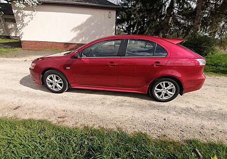 Mitsubishi Lancer Automatik, 1.8 CVT, Intense, Fließheck