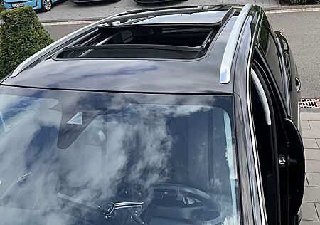 Peugeot 3008 Allure Panoramadach LED AHK