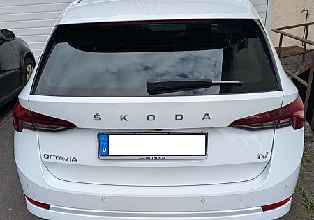 Skoda Octavia Combi 1.4 TSI iV DSG Style