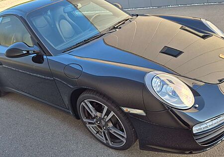 Porsche 911 Carrera PDK Black Edition