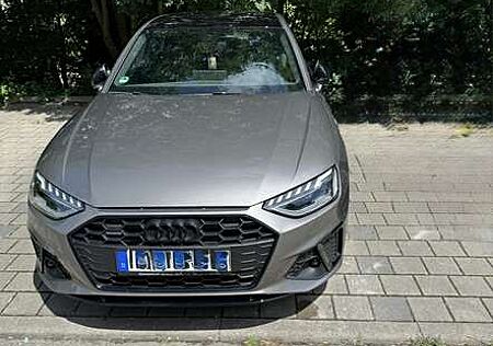 Audi A4 45 TFSI quattro edition one