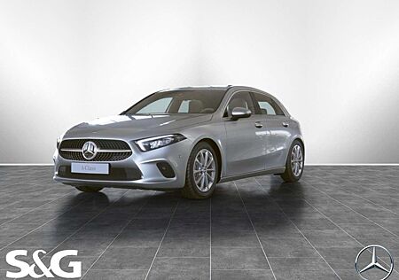 Mercedes-Benz A 180 AHK+CARPLAY+SPURHALTE+MBUX+LED+17 ZOLL
