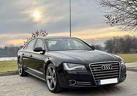 Audi A8 3.0 TDI DPF quattro tiptronic