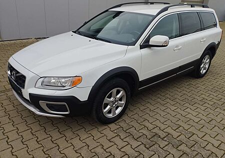 Volvo XC 70 XC70 XC70 D5 AWD - TÜV+Zahnriemen+Öl neu