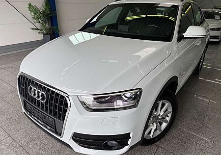Audi Q3 2.0 TDI*QUATTRO*Bi-XEN*NAVI*TEMP*LED*SHZ*1-HD