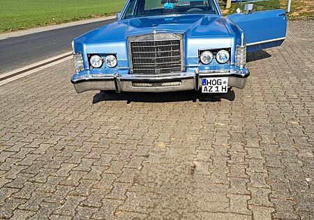Lincoln Continental 2-Door Pillared Oldtimer
