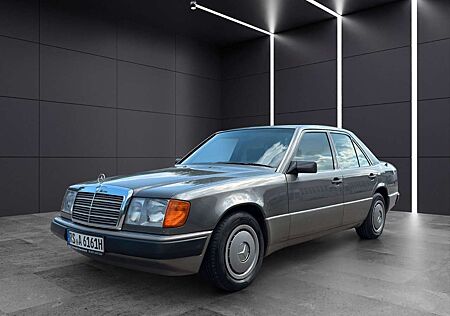 Mercedes-Benz E 230 *Automatik*Schiebedach*H-Zulassung