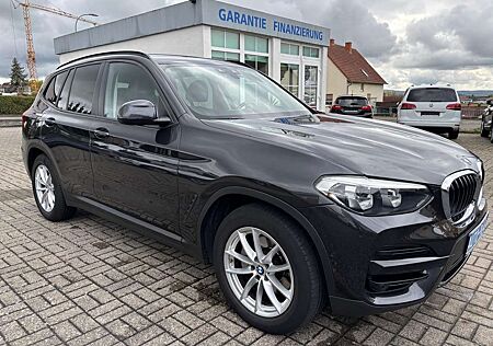 BMW X3 xDrive 20 i LED Navi-Prof Leder SH R-Kamera