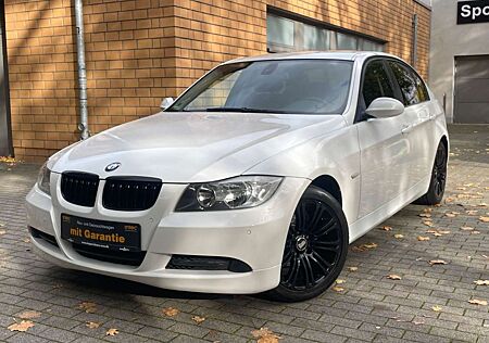 BMW 320 i LIM./1.HAND/AUTOMATIK/KLIMAAUTO/PDC//GEPFL