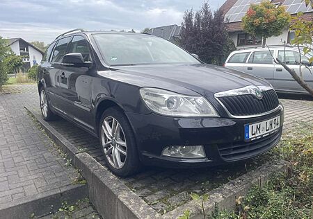 Skoda Octavia Combi 2.0 TDI DPF Elegance