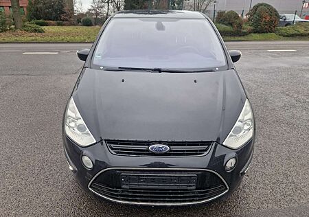 Ford S-Max Titanium