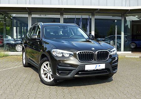 BMW X3 xDrive30i Aut.Allrad Navi PDC LED Tempo