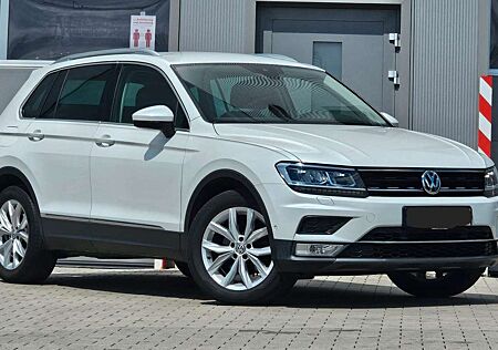 VW Tiguan Volkswagen Highline 4Motion LED AHK Klima Navi Shzg