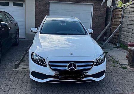 Mercedes-Benz E 200 4Matic T 9G-TRONIC Avantgarde