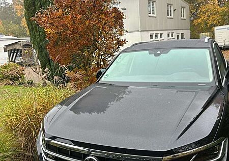 VW Touareg Volkswagen R-Line 4Motion