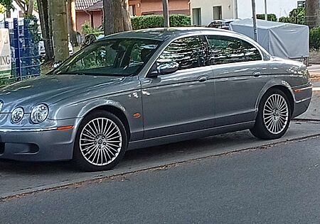 Jaguar S-Type 2.7 Diesel Aut. Executive, Tadelloser Zustand