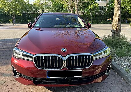 BMW 530e 530 | Hybrid | 70.000 km | Rot | Top Zustand
