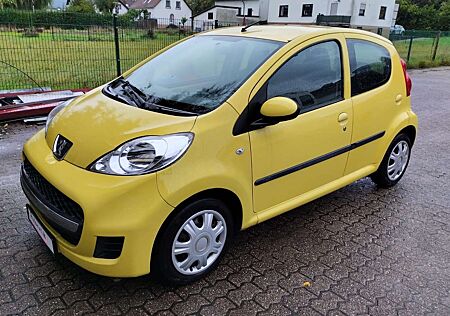 Peugeot 107 70 2-Tronic Filou