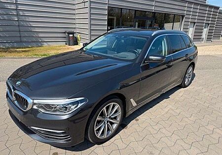 BMW 530 d xDrive Touring /Leder/LED/Head-Up/1.Hand