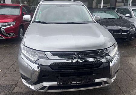 Mitsubishi Outlander PHEV BASIS Spirit 2.4 4WD