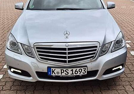 Mercedes-Benz E 200 Kompressor Automatik Avantgarde