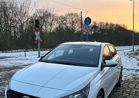 Hyundai i20 Facelift Sondermodell 1.0 T-GDI DCT Trend aut.