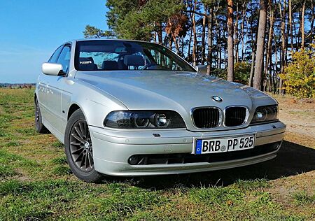 BMW 525