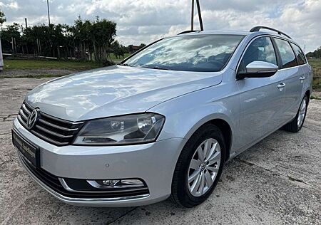 VW Passat Variant Volkswagen Variant 2.0 TDI Comfortline BlueMotion*AHK*NAVI*