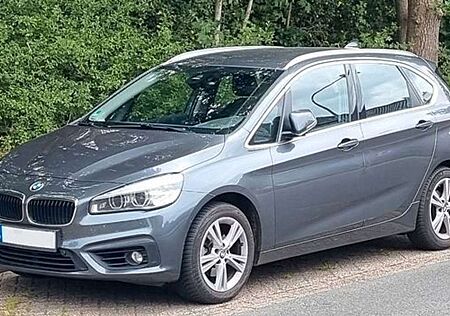 BMW 218 i Active Tourer Advantage*AHK*LED*SZH*Navi