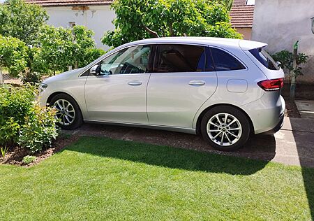 Mercedes-Benz B 200 Progressive