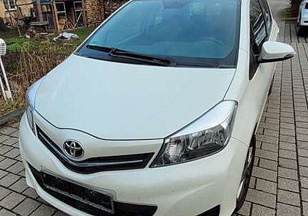 Toyota Yaris 1.33 VVT-i Edition 2014
