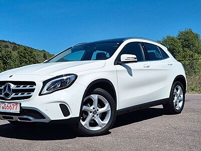 Mercedes-Benz GLA 180 Automatik, Panoramadach.