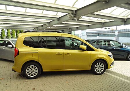 Mercedes-Benz T-Klasse T-Class 180 d Kamera AHK LED MBUX