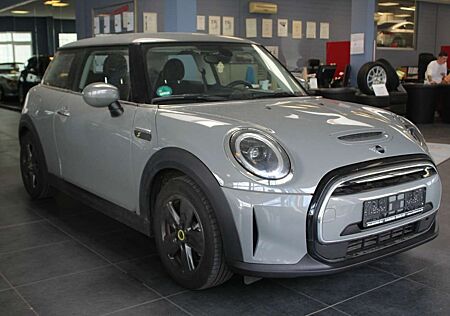 Mini Cooper SE Essential Trim