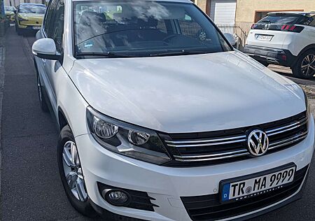 VW Tiguan Volkswagen 2.0 TDI DPF BlueMotion Technology Sport