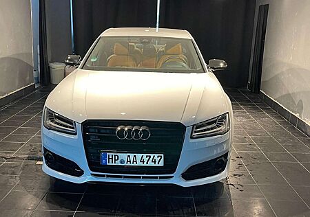 Audi A8 4.2 TDI DPF (clean diesel) quattro tiptro. Lang