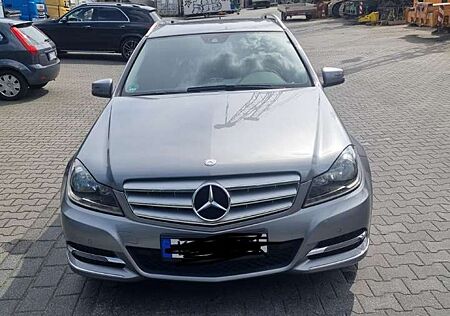 Mercedes-Benz C 200 T (BlueEFFICIENCY) 7G-TRONIC Avantgarde