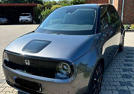 Honda e Advance-Paket