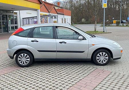 Ford Focus AUTOMATIK + 1. Hand + 56.000 KM original !