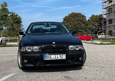 BMW 528i 528