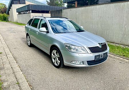 Skoda Octavia Combi 1.6 TDI DPF DSG Ambiente