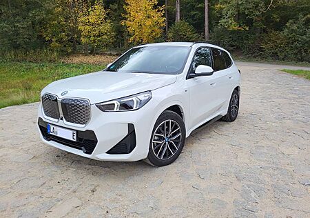 BMW iX1 gebraucht kaufen BMW iX1 eDrive20 M Sport, AHK DAPlus PAPlus H&K elSitz+Mem