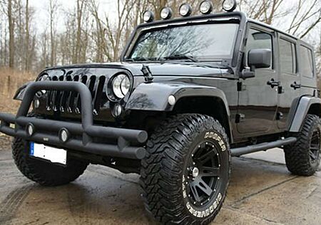 Jeep Wrangler Unlimited 3.8 Automatik Sahara