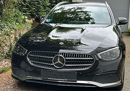 Mercedes-Benz E 300 de 4Matic T 9G-TRONIC Avantgarde