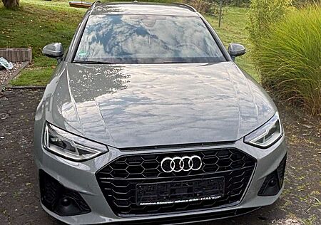 Audi A4 Avant 40 TDI S tronic S line